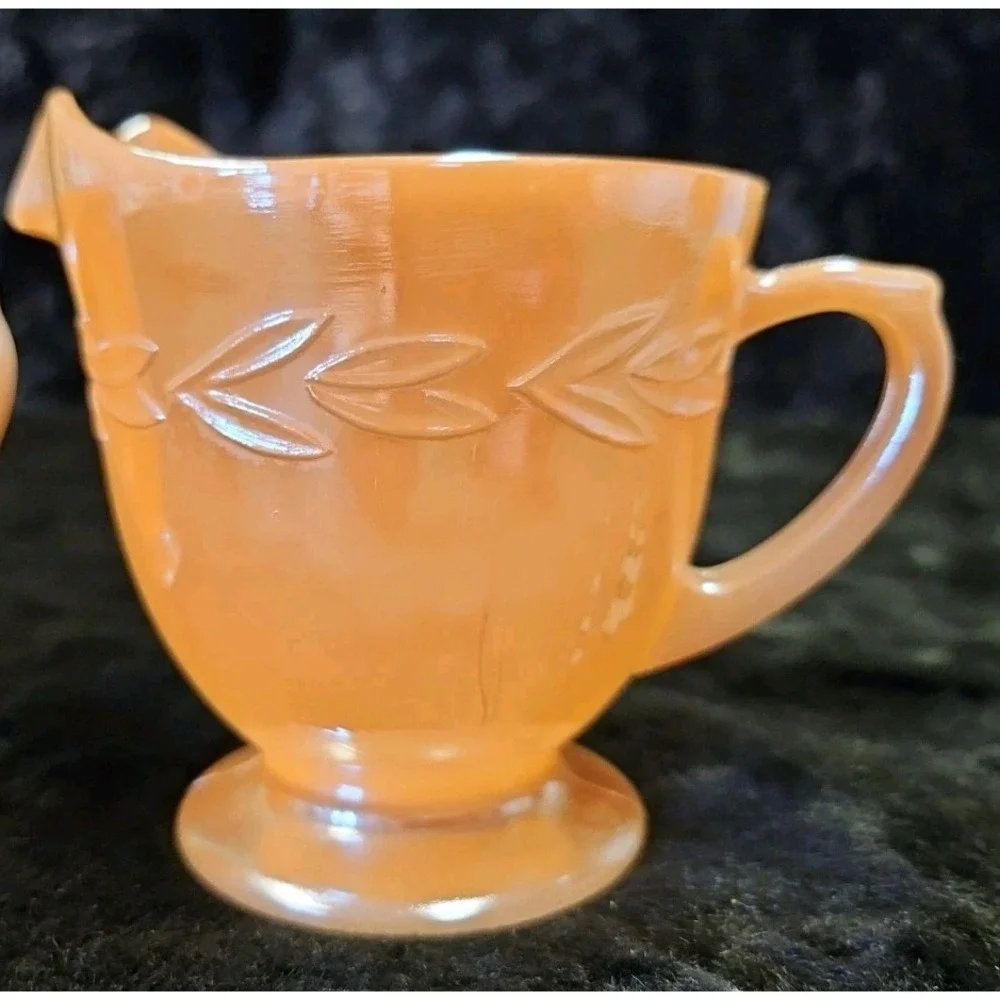Peach‎ Luster finish Sugar and creamer Oven Fire-King